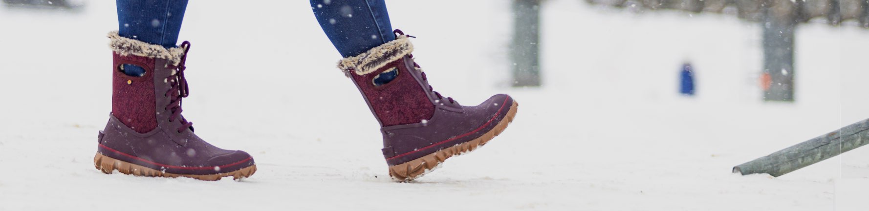 Image features the women's Arcata Faded in the snow.