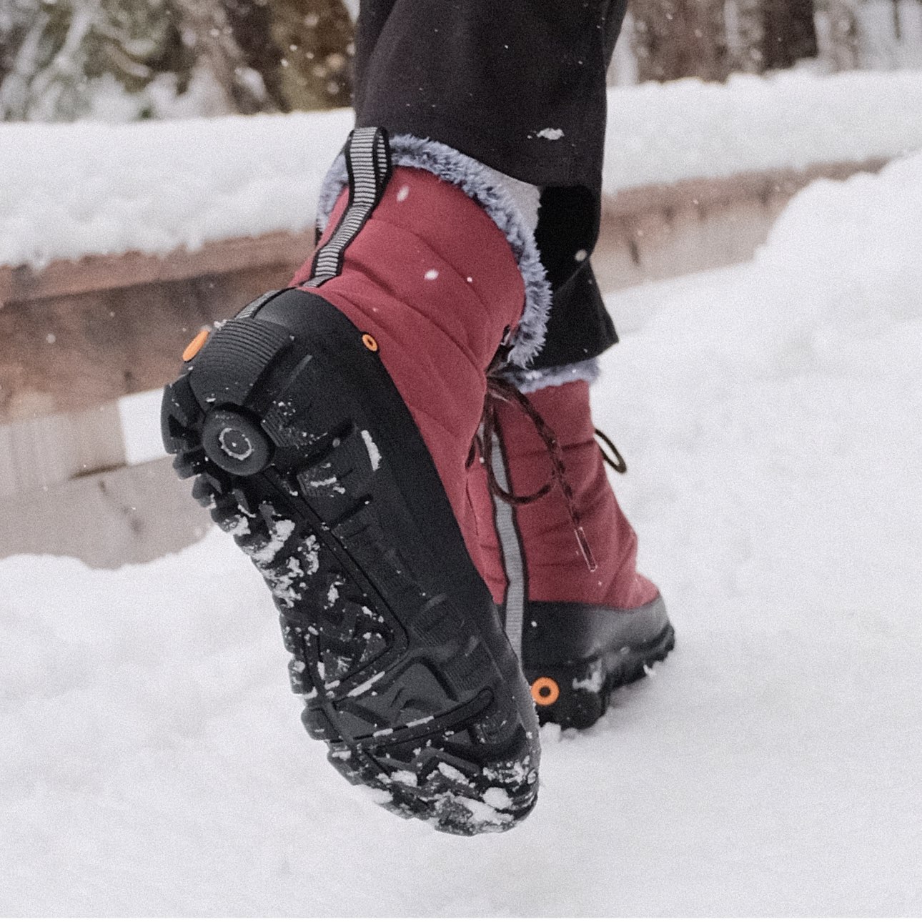 Image features the women's Cedar Quilt boot in the snow.